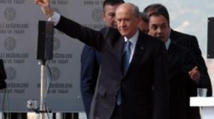 Bah&ccedil;eli, 'vur De Vuralım &Ouml;l De &Ouml;lelim' Sloganlarına Cevap Vermedi