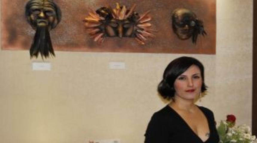 İki Usta Eğitmen Mask Sergilerini Sanat Severlerin Beğenisine Sundular