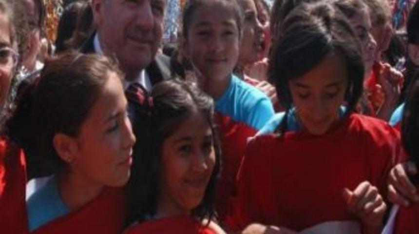 G&uuml;lsar&rsquo;dan 23 Nisan Mesajı