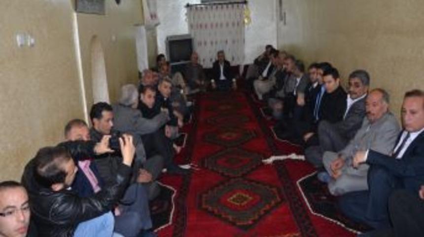 &Ccedil;&ouml;z&uuml;m S&uuml;reci Meclis Komisyonu &Ccedil;alışmalarına Aşiretlerle Başladı