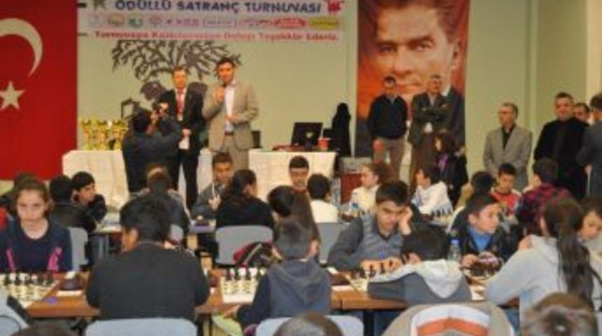 1. Ulusal Egemenlik Satran&ccedil; Turnuvası Başladı