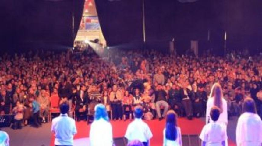 Minik Dualar Grubu&rsquo;ndan Muhteşem Konser