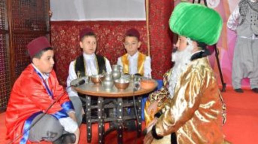&Ccedil;ocuk Festivali Renkli G&ouml;r&uuml;nt&uuml;lere Sahne Oluyor