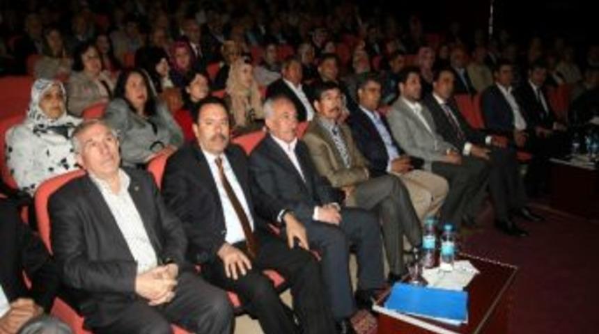 Ak Parti Uşak Siyaset Akademisi Başladı