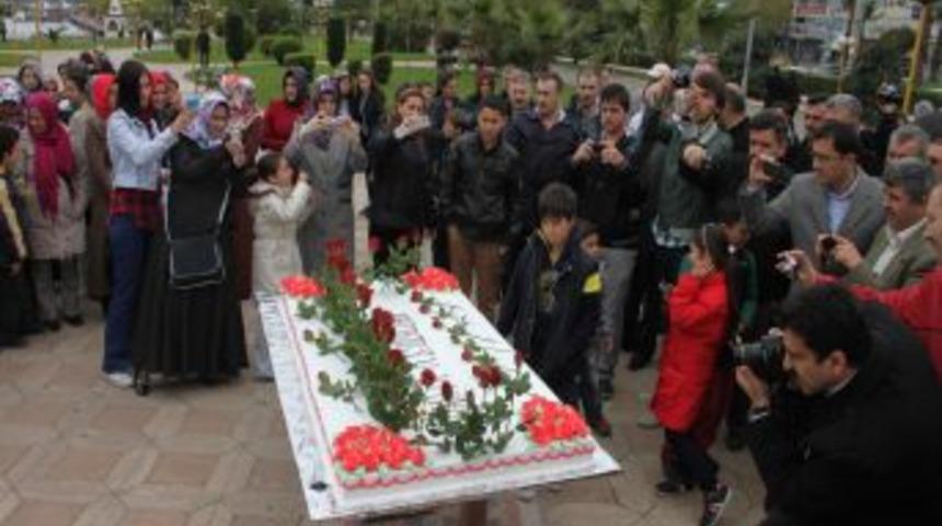 ESDER'den A&ccedil;ık Alanda Kutlu Doğum Etkinliği