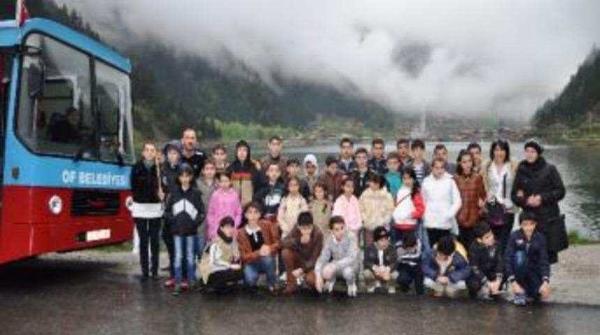 Of Belediye Başkanı Murat Saral Azeri &Ccedil;ocukları Ağırladı