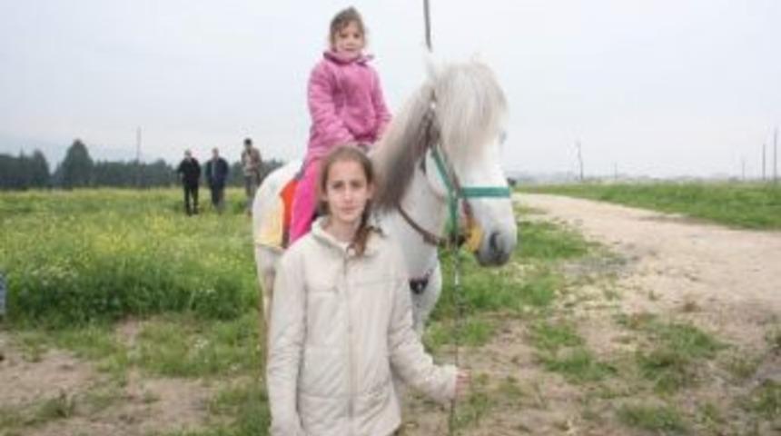 Rahvan Atlar Bursa&rsquo;da Birincilik İ&ccedil;in Yarıştı