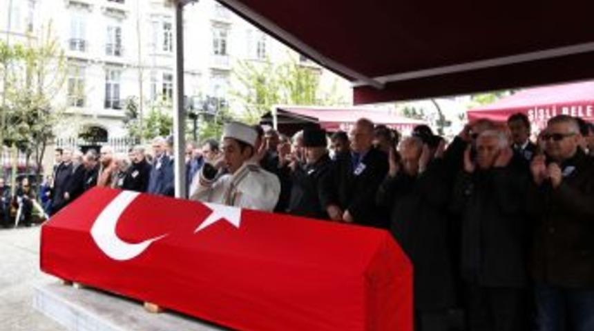 Burhan Apaydın Son Yolculuğuna Uğurlandı