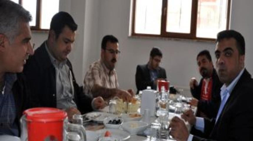 Gazeteciler Midyat&rsquo;ta Bir Araya Geldi