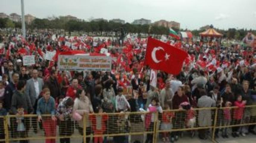 &Ccedil;orlu Belediyesinin 4. Uluslararası &Ccedil;ocuk Şenliği Başladı