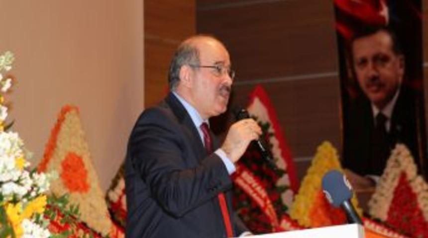 &Ccedil;elik: Devlet Bah&ccedil;eli Akil İnsanları Tehdit Ediyor, Bu Ne Magandalıktır?