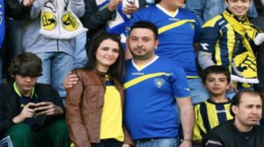 Bucaspor Trib&uuml;n&uuml;nde Evlenme Teklifi