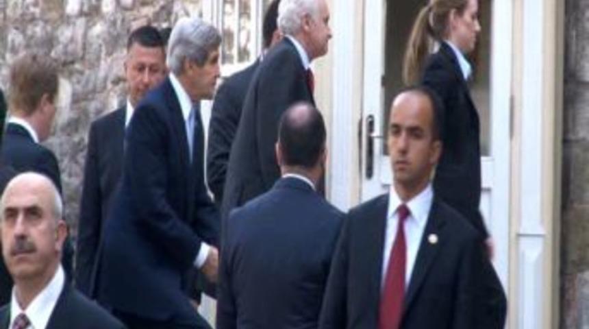 John Kerry Fener Rum Patrikhanesi'ni Ziyaret Etti