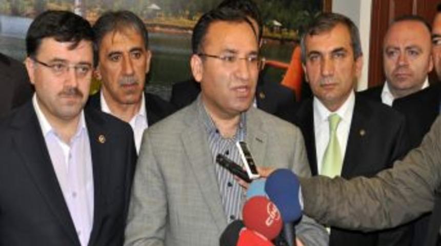 Bozdağ: Bah&ccedil;eli&rsquo;nin S&ouml;zleri Milletin Birliğine Zarar Veriyor