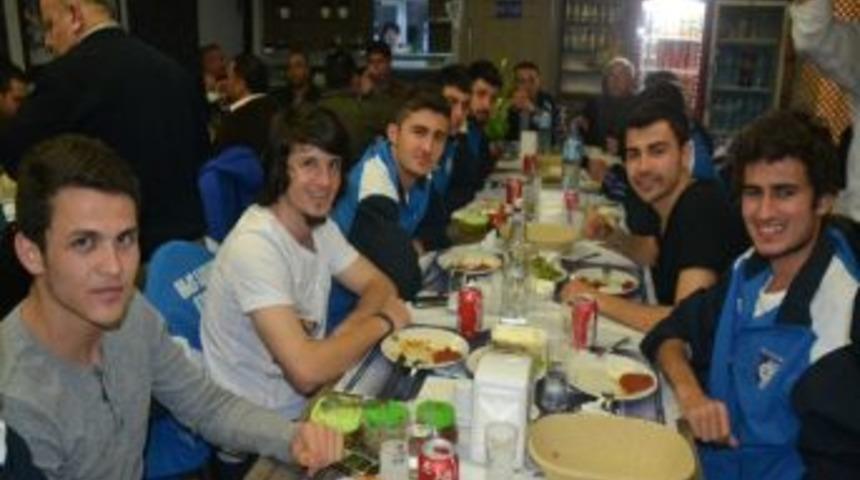 Sanayispor&rsquo;dan Sezon Sonu Yemeği