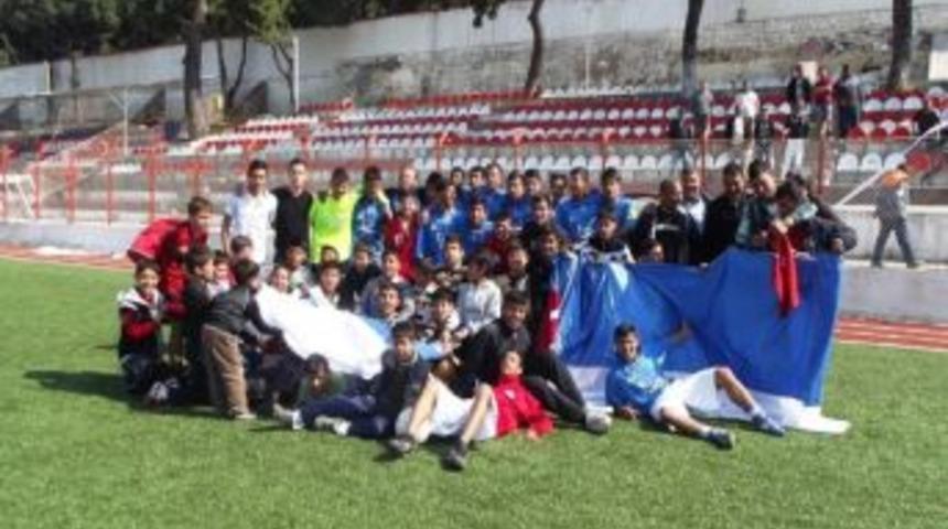 Hamdibey Kayaspor, U19&rsquo;da Şampiyon Oldu