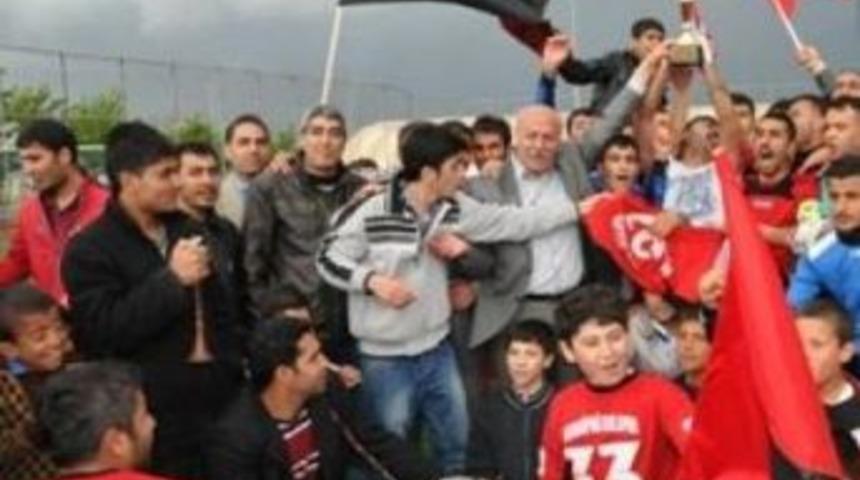 Karak&ouml;pr&uuml; Belediyespor Şampiyon