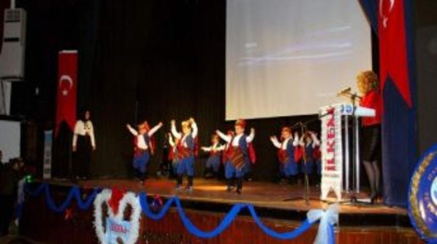 Minik &Ouml;ğrenciler 23 Nisan G&ouml;sterileri İle Mest Etti