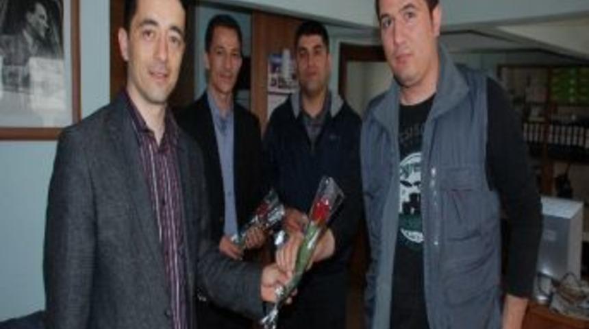 Eğitim Bir Sen&rsquo;li &Ouml;ğretmenlerden Kutlu Doğum &Ccedil;i&ccedil;eği