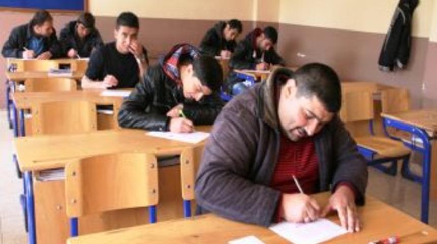 'Mersin O'nu Okuyor Yarışması' D&uuml;zenlendi