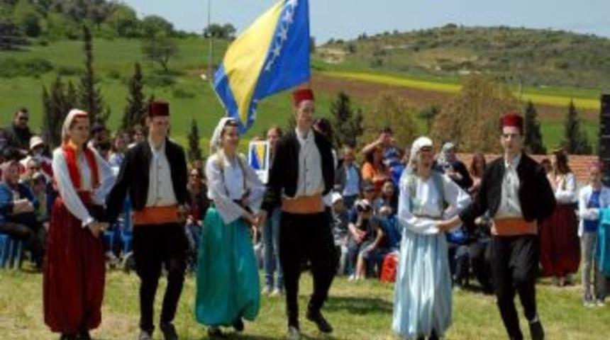 D&uuml;nya &Ccedil;ocukları &Ccedil;akmaklı&rsquo;yı Coşturdu