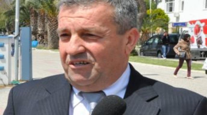 Menemen Ticaret Odası Başkan Adayı Akg&uuml;n, Mevcut Y&ouml;netimi Eleştirdi