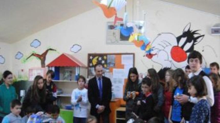 Her Oyuncak Bir Mutluluk Oldu