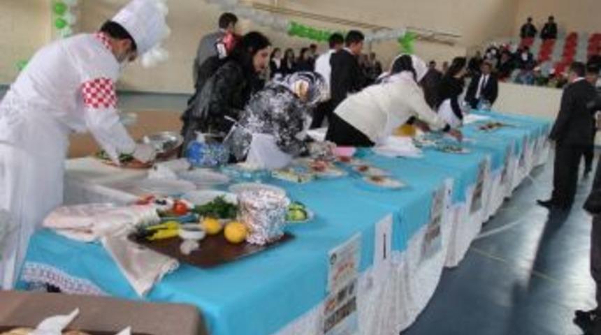 Sarıkamış&rsquo;ta 1.geleneksel Y&ouml;resel Yemekler Yarışması D&uuml;zenlendi