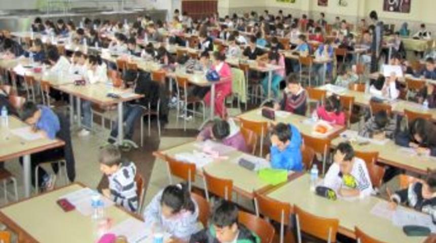 Edremit &Ouml;zcan İlk&ouml;ğretim Bilgi Yarışması D&uuml;zenledi