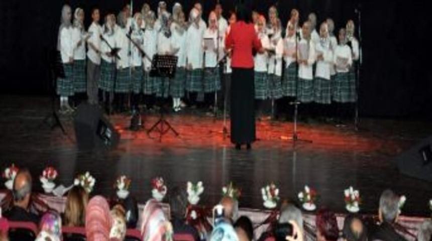 İmam Hatiplilerden Kutlu Doğum Etkinliği