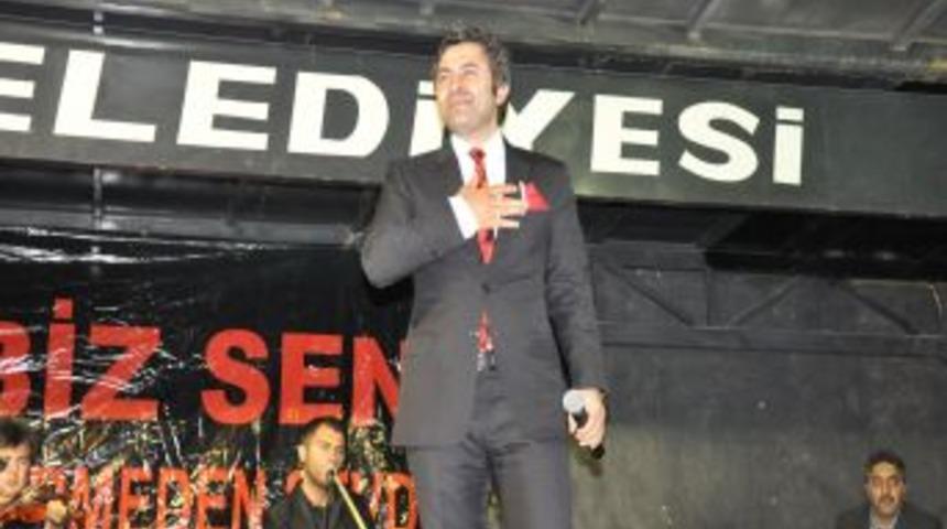 Abdurrahman &Ouml;n&uuml;l'den Ak&ccedil;akalelilere Ilahi Konseri