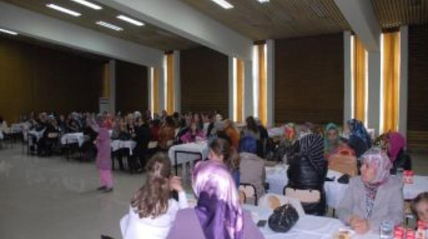 Elbistan Ketem Tanıtım &Ccedil;ayı D&uuml;zenledi