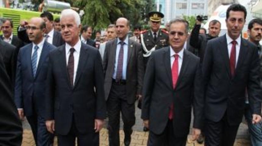 Kilis Valisi S&uuml;leyman Tapsız, Yılın En Başarılı Valisi Se&ccedil;ildi