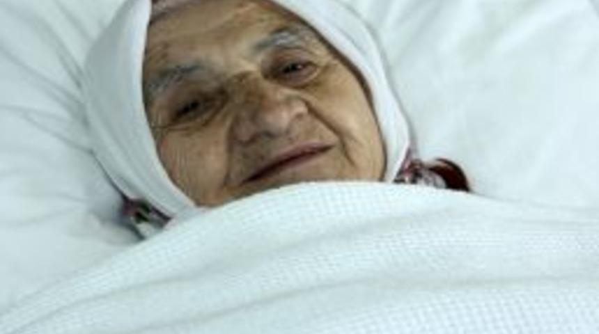 Safra Kesesinden Binden Fazla Taş &Ccedil;ıktı