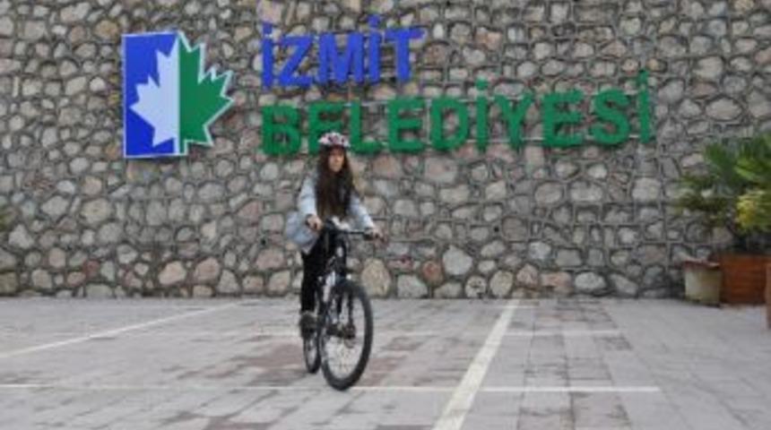 İzmit Belediyesi&rsquo;nden Milyonluk Bisiklet İhalesi