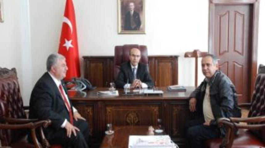 Gazeteci Latif Şimşek&rsquo;ten Vali Mahmut Demirtaş&rsquo;a Ziyaret