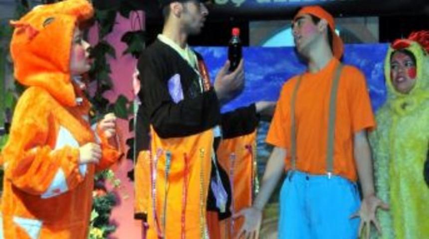 Çocuk Tiyatroları Festivali Devam Ediyor
