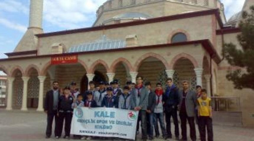 Kırıkkale'deki İzciler Kamp İ&ccedil;in &Ccedil;anakkale'ye Gitti