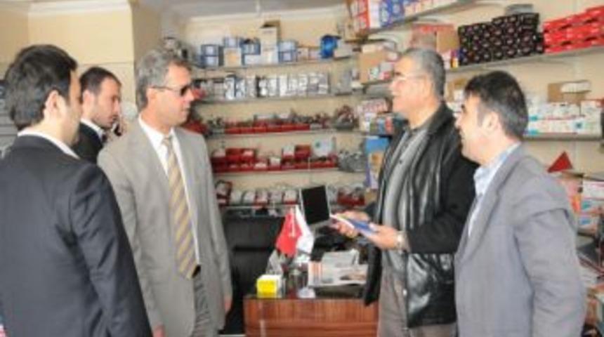 Bucak Belediyesi'nden Esnafa Hediye