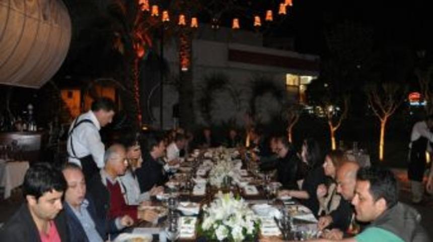 "2020 Olimpiyatları T&uuml;rkiye'de D&uuml;zenlenmeli"