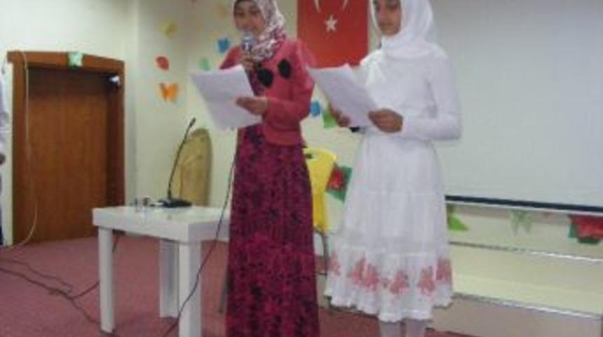 Okuma Salonu &Ouml;ğrencilerinden Kutlu Doğum Etkinliği