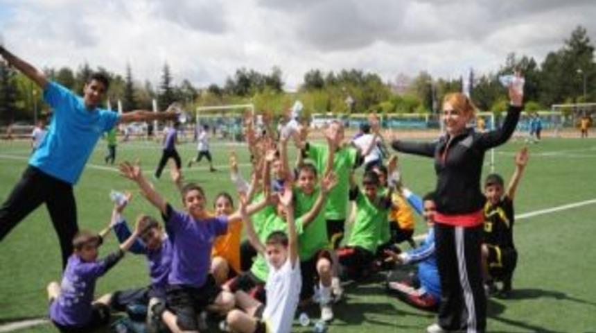 Başkan G&uuml;zelbey 23 Nisan &Ccedil;ocuk Bayramını Kutladı