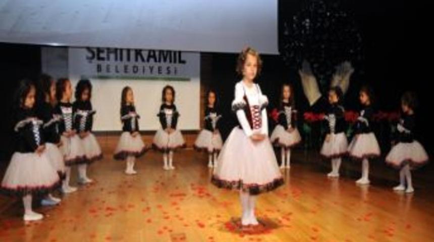 Şehitkamil Belediyesi&rsquo;nin Minik &Ouml;ğrencileri&rsquo;nden Kutlu Doğum Etkinliği