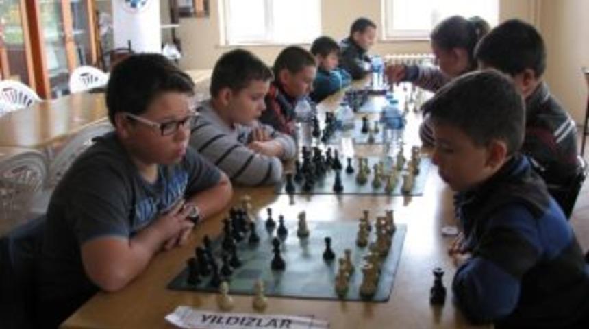 Dereceye Giren Sporcular Madalyalarını Aldı