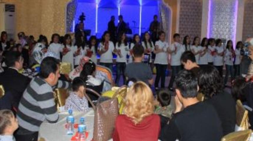 Evde Eğitim Alan &Ouml;ğrenciler 23 Nisan&rsquo;ı Kutladı