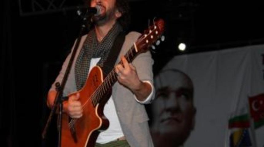 İzmir&rsquo;de Fettah Can R&uuml;zgarı