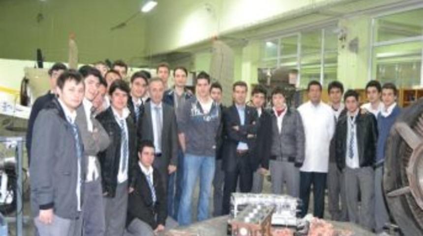 Macar &Ouml;ğrenciler Bursa&rsquo;da U&ccedil;ak Eğitimi Aldı