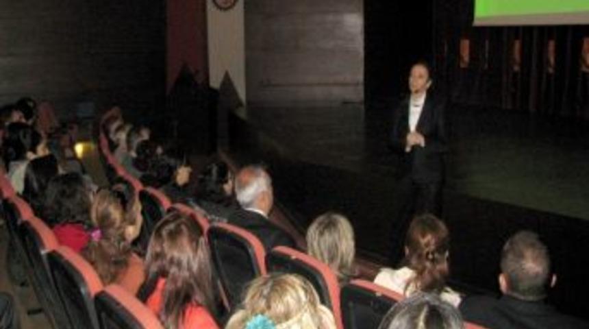 Bayan Erden Farkındalık Seminerlerine Devam Ediyor
