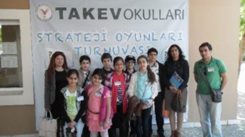 &Uuml;lkem'li &Ouml;ğrenciler Strateji Oyunları Turnuvasında Yarıştı