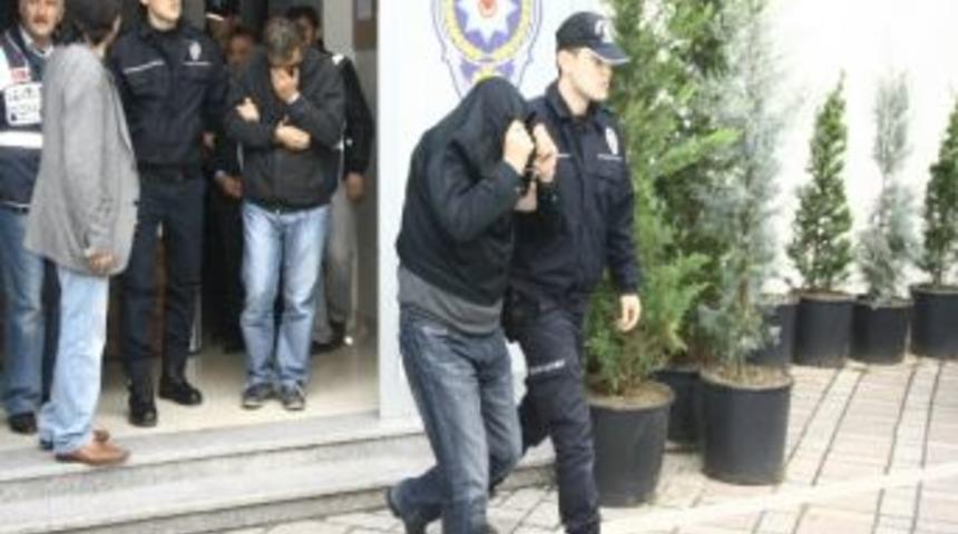 Dolandırıcılık &Ccedil;etesi Adliyeye Sevk Edildi